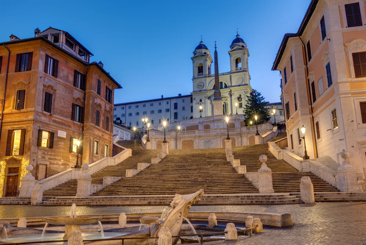 Die Spanische Treppe zur blauen Stunde